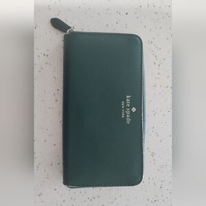 Kate Spade Wallet- Rehab